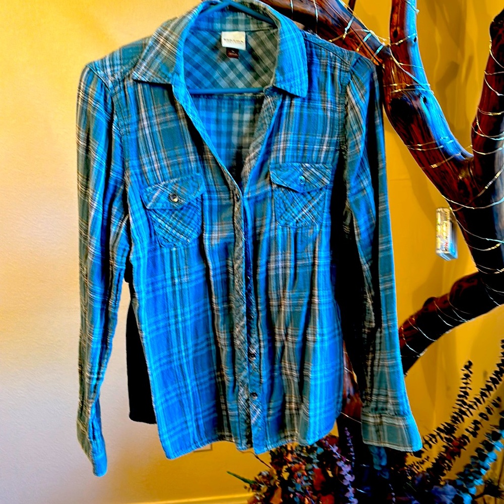 Plaid, long sleeve,2 pocket, button up shirt